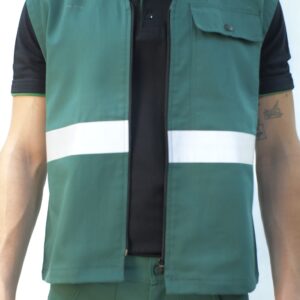 Colete modelo Cipa com ziper e faixas refletivas